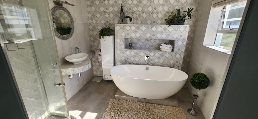 4 Bedroom Property for Sale in Dana Bay Western Cape